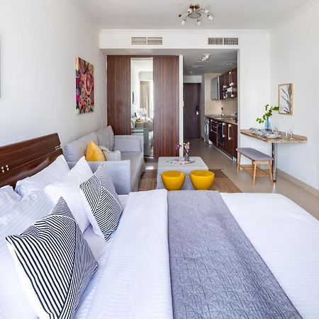 Frank Porter - Goldcrest Executive Apartment Dubai Exterior photo